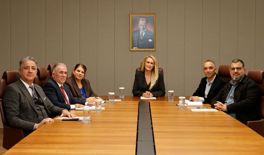 Nilden Bektaş Erhürman, eğitim daire müdürleriyle görüştü