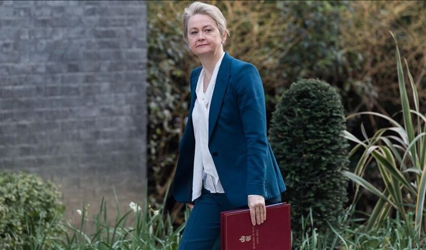 İngiltere Dışişleri Bakanı: Kıbrıs'ta İngiliz üssü çevresinde tüm orantılı önlemler alındı