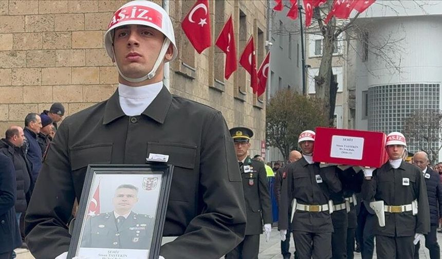 Katar'da şehit olan binbaşı Taştekin, Isparta'da son yolculuğuna uğurlandı