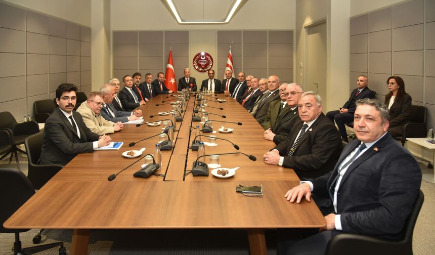 Akar, Muharip Dernek temsilcileriyle bir araya geldi