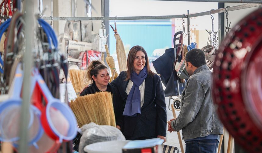 CTP Genel Başkanı Sıla Usar İncirli İskele’de esnafla buluştu