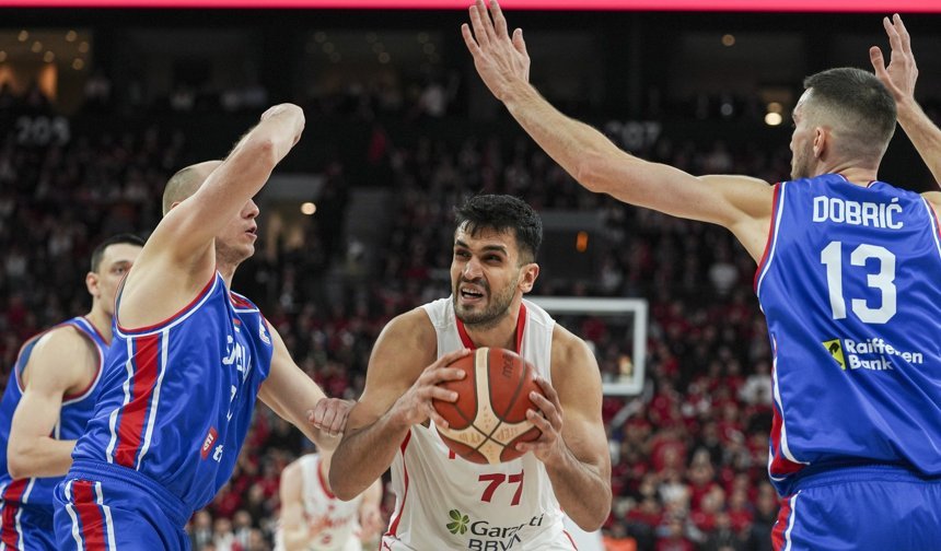 12 Dev Adam turu garantiledi: Sırbistan'ı yine mağlup ettik