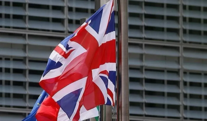 İngiltere, ABD’nin İran’daki hedeflerine yönelik üs kullanımını doğruladı
