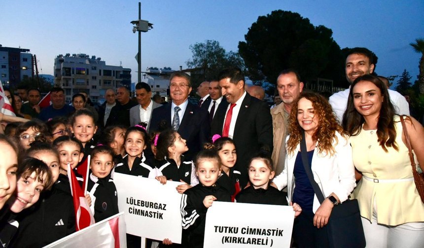 3. Yakın Doğu Üniversitesi Cimnastik Şöleni Başbakanlık’ta yapıldı