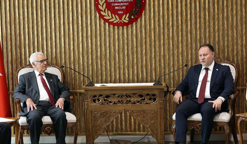 “İstedikleri kadar çaba göstersinler, Kıbrıs Türk halkı EOKA’nın ne olduğunu çok iyi bilmektedir”