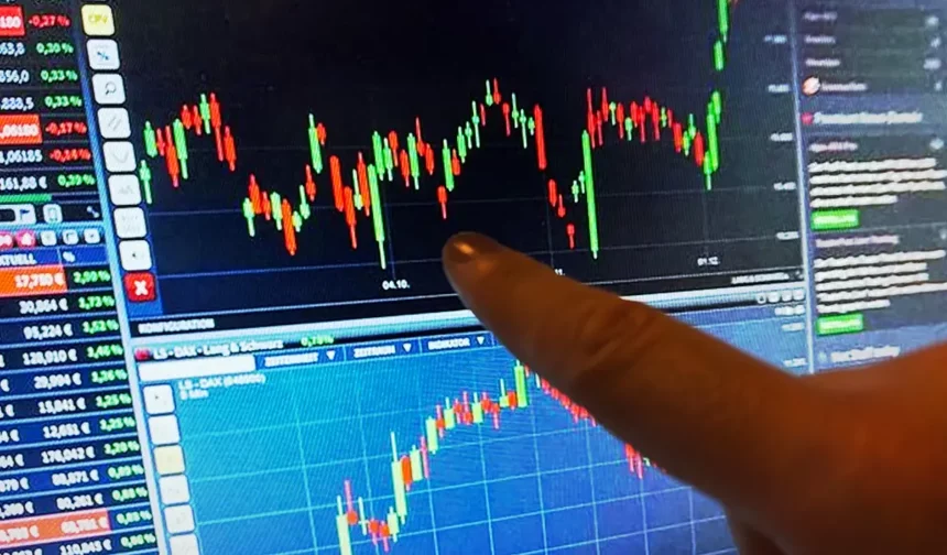 Piyasalara Hürmüz etkisi... Altın ve gümüş yükseldi, petrol düşüşe geçti!