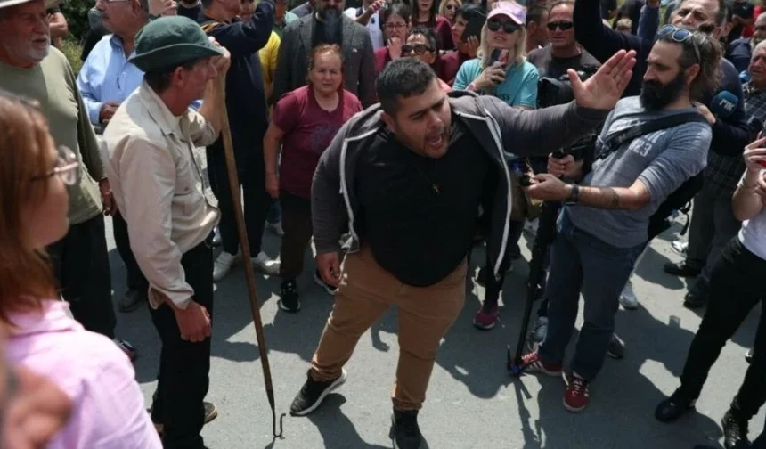 Güney'de Şap hastalığı protestosu: Yollar kapandı