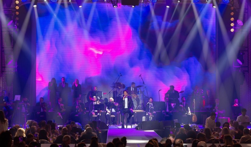 Mahsun Kırmızıgül’den, Merit Royal Diamond’da müzik ziyafeti