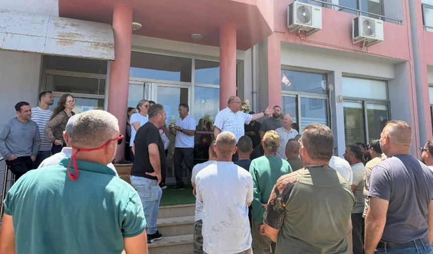Erenköy-Karpaz Belediye Başkanı Bakırcı personel ile bayramlaştı