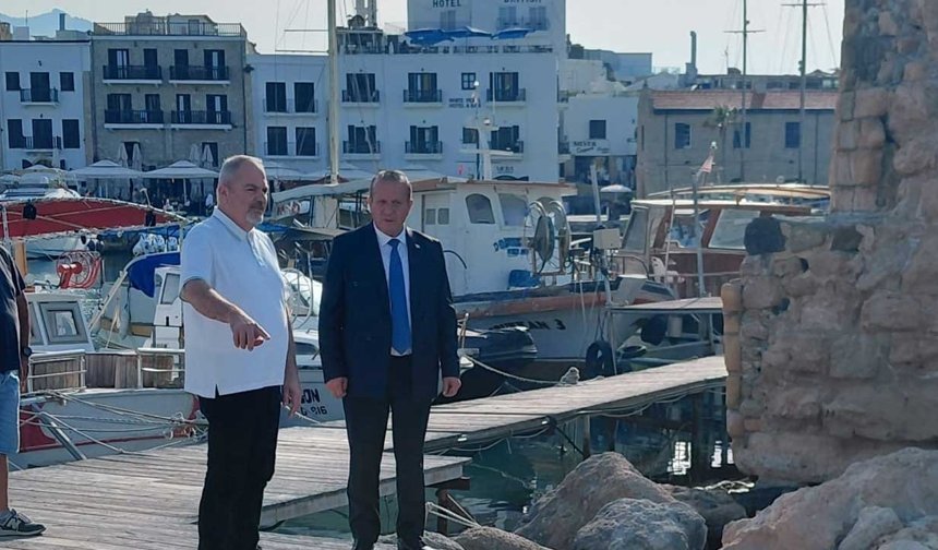 Ataoğlu, Girne Antik Limanı’nda yürütülen iskele yapım çalışmalarını inceledi