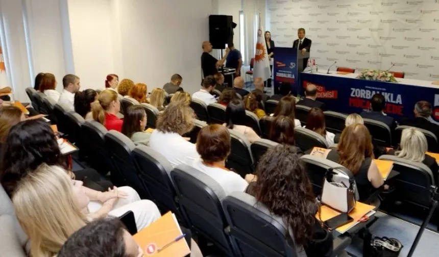 Üstel: Çocukların ve gençlerin güvenli ortamda yetişmesi hükümetin önceliği