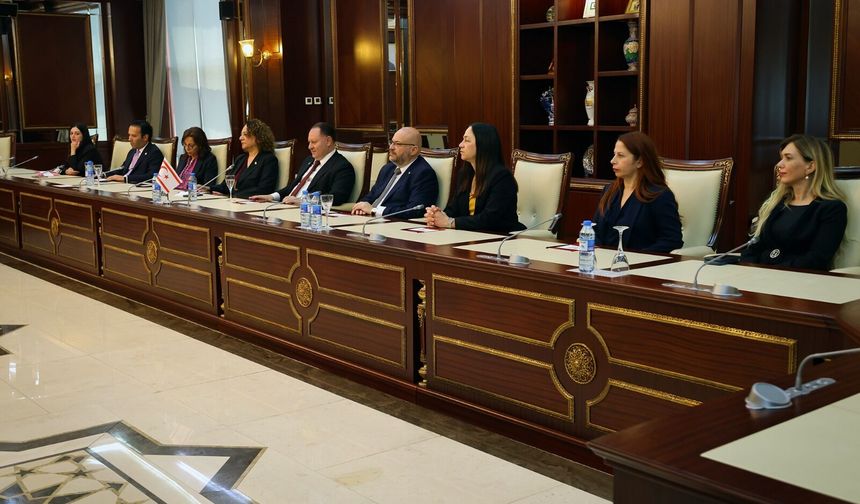 Bakü’de bulunan KKTC heyeti Azerbaycan Milli Meclis’ine mensup Milletvekilleri ile bir araya geldi…