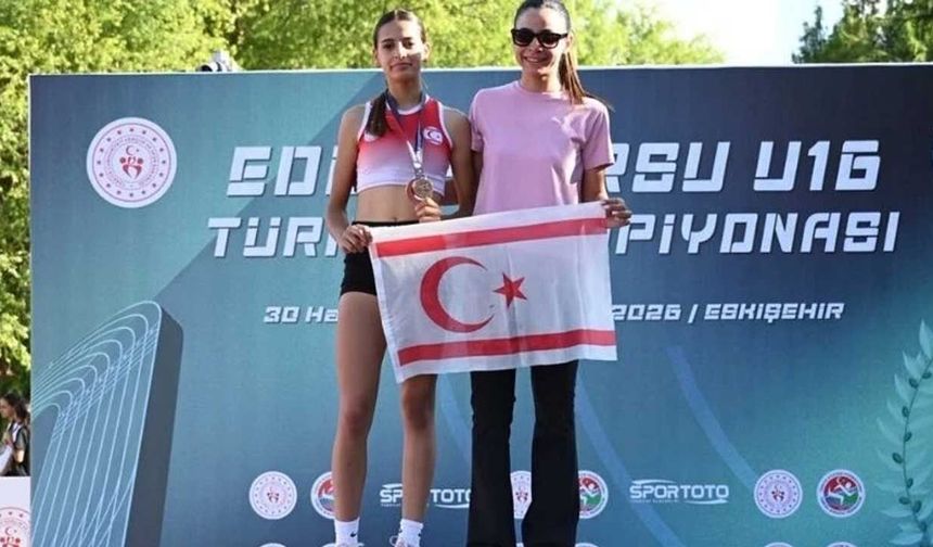 Genç atletlerden büyük başarı: Damla Dönmez Türkiye birincisi!