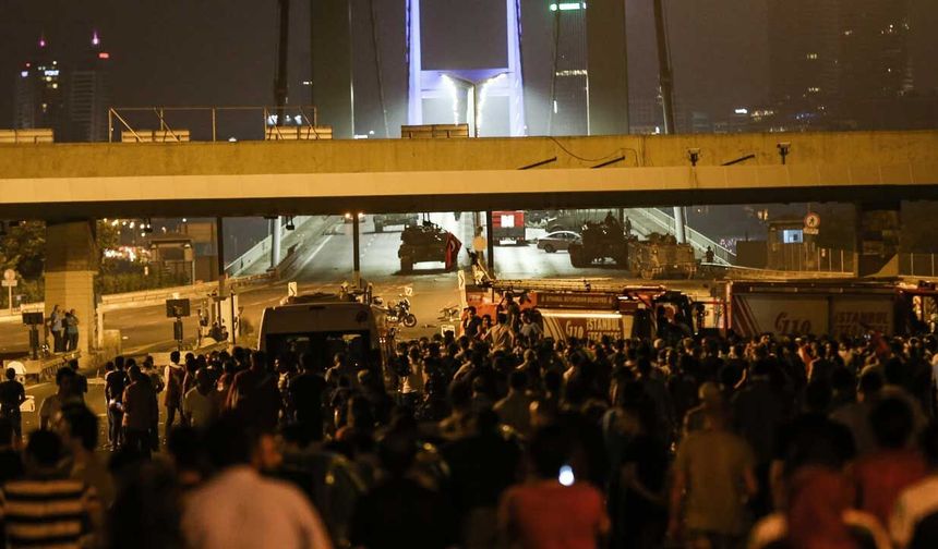 15 Temmuz mesajları: "Dünyaya demokrasi dersi verildi"