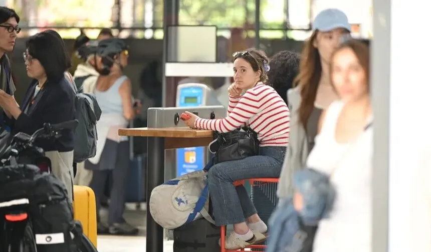 Fransa'da fırtına nedeniyle yaklaşık 20 bin hanede elektrik kesintisi sürüyor