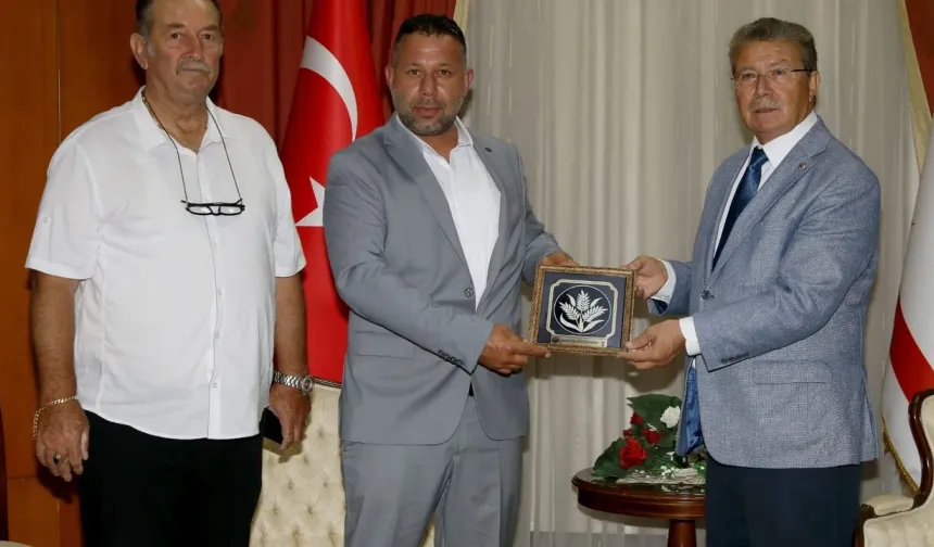 Üreticiden Başbakan Üstel'e teşekkür ziyareti