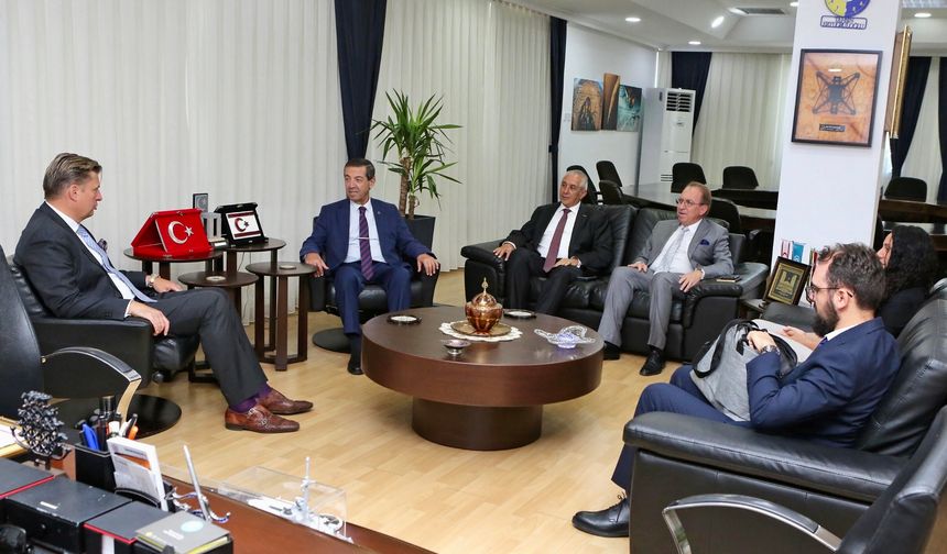 Dışişleri Bakanı Ertuğruloğlu, Alman Milletvekili Krah’ı kabul etti