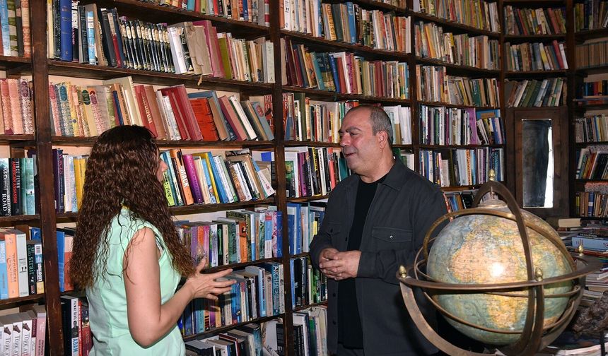 Son yıllarda romanlarıyla konuşulan bir gazeteci: Başaran Düzgün