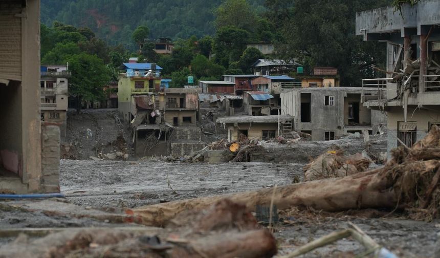 Nepal'deki selde hayatını kaybedenlerin sayısı 616'ya çıktı