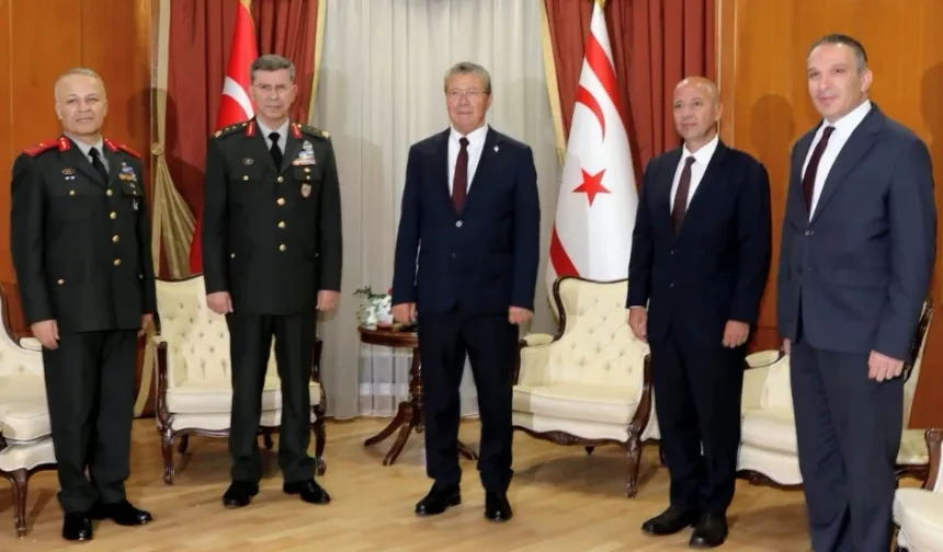 Ünal Üstel, yeni KTBK ve GKK komutanlarını kabul etti