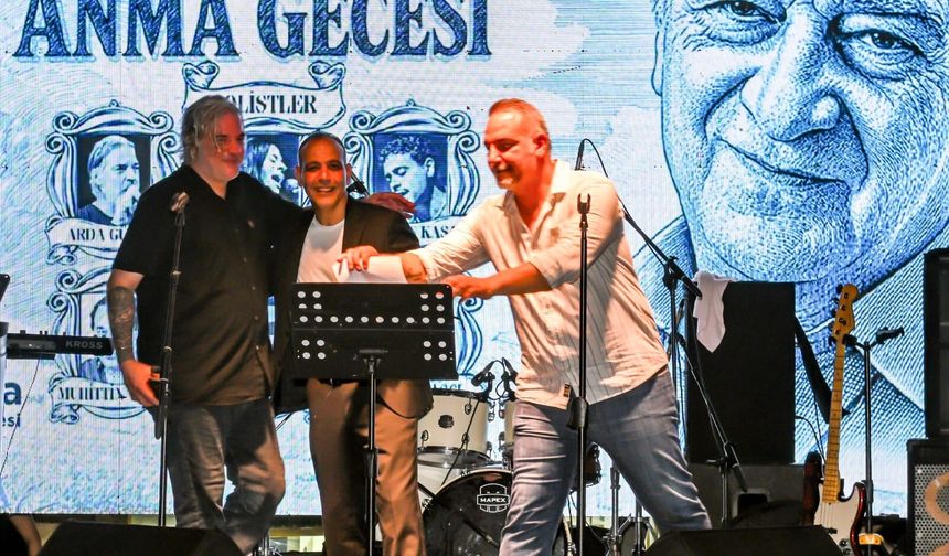 Erdinç Gündüz, adını taşıyan meydanda Sıla 4 şarkılarıyla anıldı
