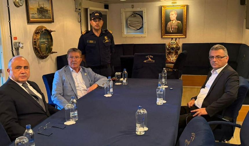 Üstel, TCG Işın’da çalışmaları yerinde inceliyor