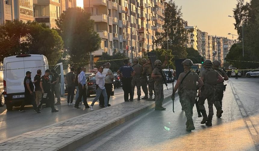 İzmir'de banka çalışanlarını rehin alan şüpheli gözaltına alındı