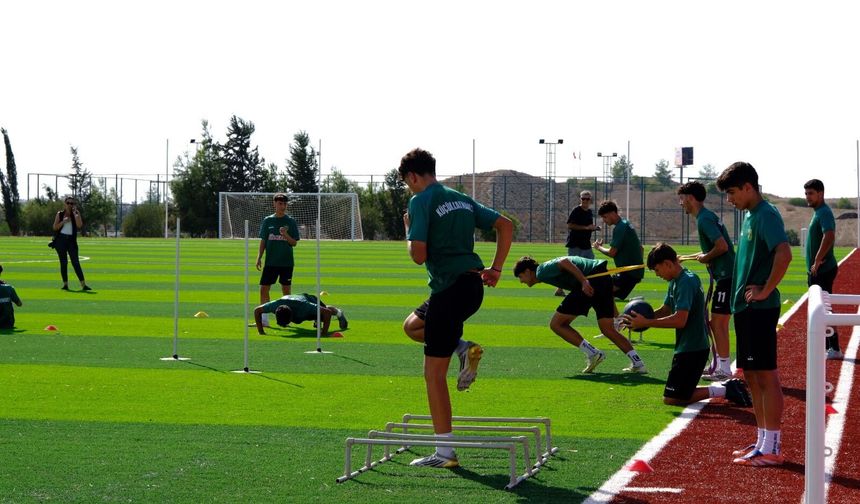 Küçük Kaymaklı’nın Altyapı Takımları, Yakın Doğu Üniversitesi Spor Kompleksi’nde Antrenmana Başladı!