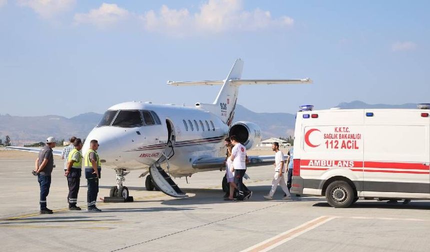 Alabora olan gemiden kurtarılan hamile kadın ambulans uçakla Türkiye'ye gönderildi
