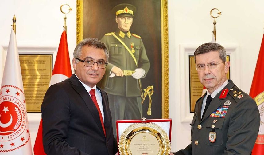 Erhürman, KTBK Komutanı İnaltekin’i ziyaret etti