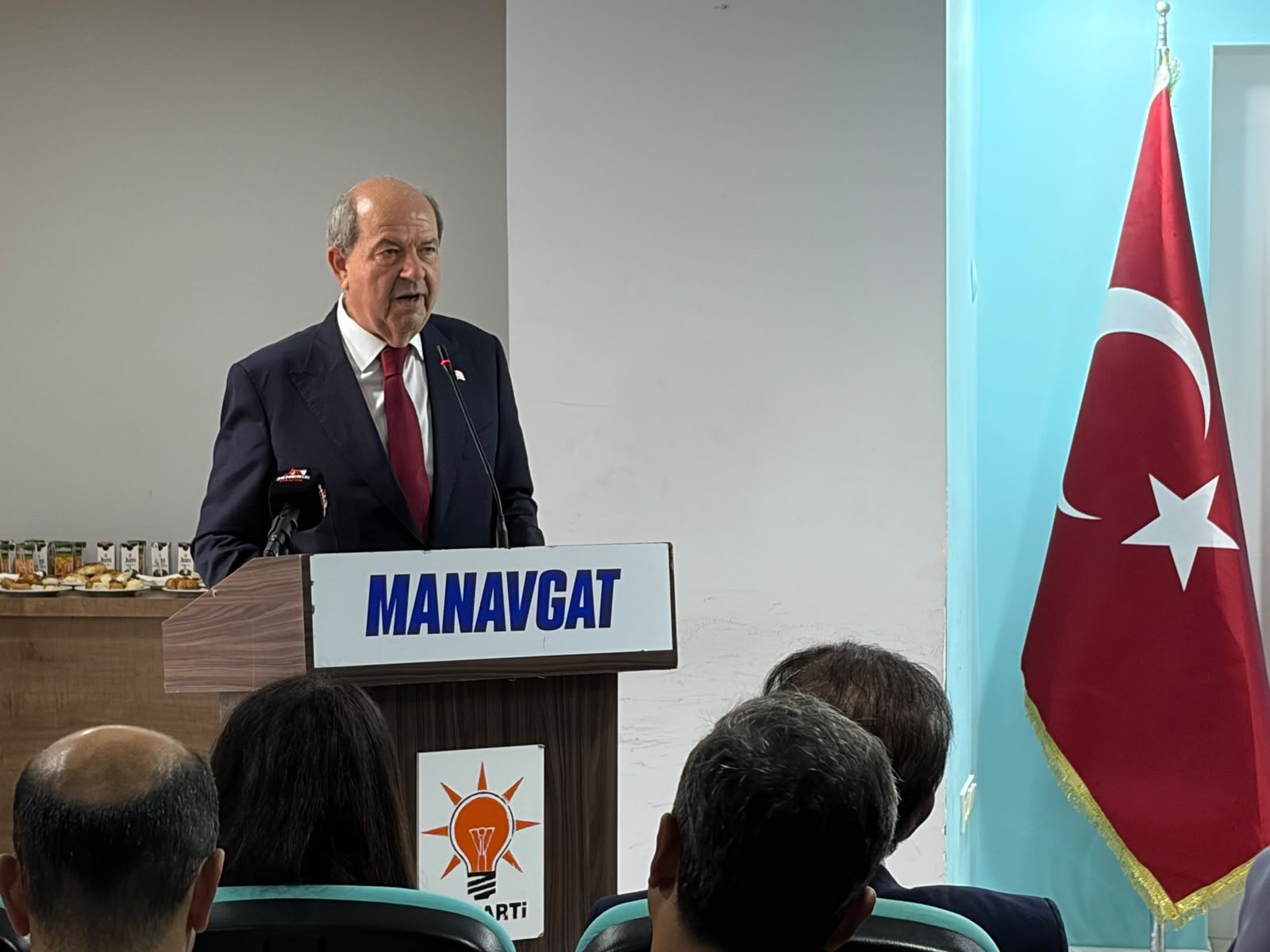 Tatar: Elektrik ve doğal gaz projeleri KKTC'nin geleceği için önemli
